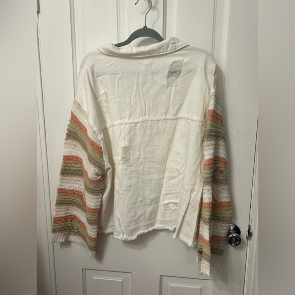 POL Crochet Sleeve White Boho Denim Relaxed Fit Lightweight Distressed Jacket - Picture 5 of 8